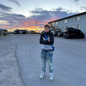 Meet your Posher, Robin